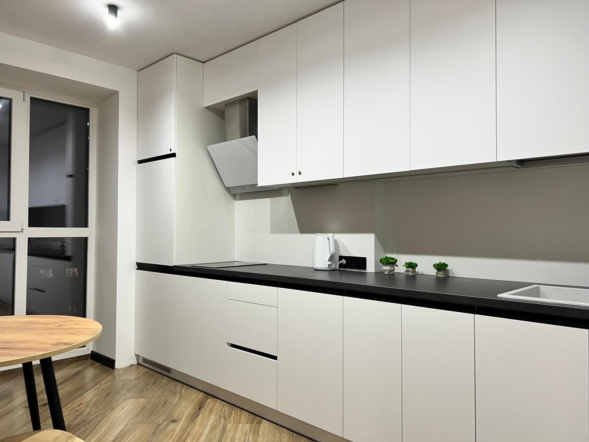 Люкс Апартаменти Район Автовокзалу В Жкарена Та Жк Great House Поблизу Обласноі Лікарні Rivne Exterior photo